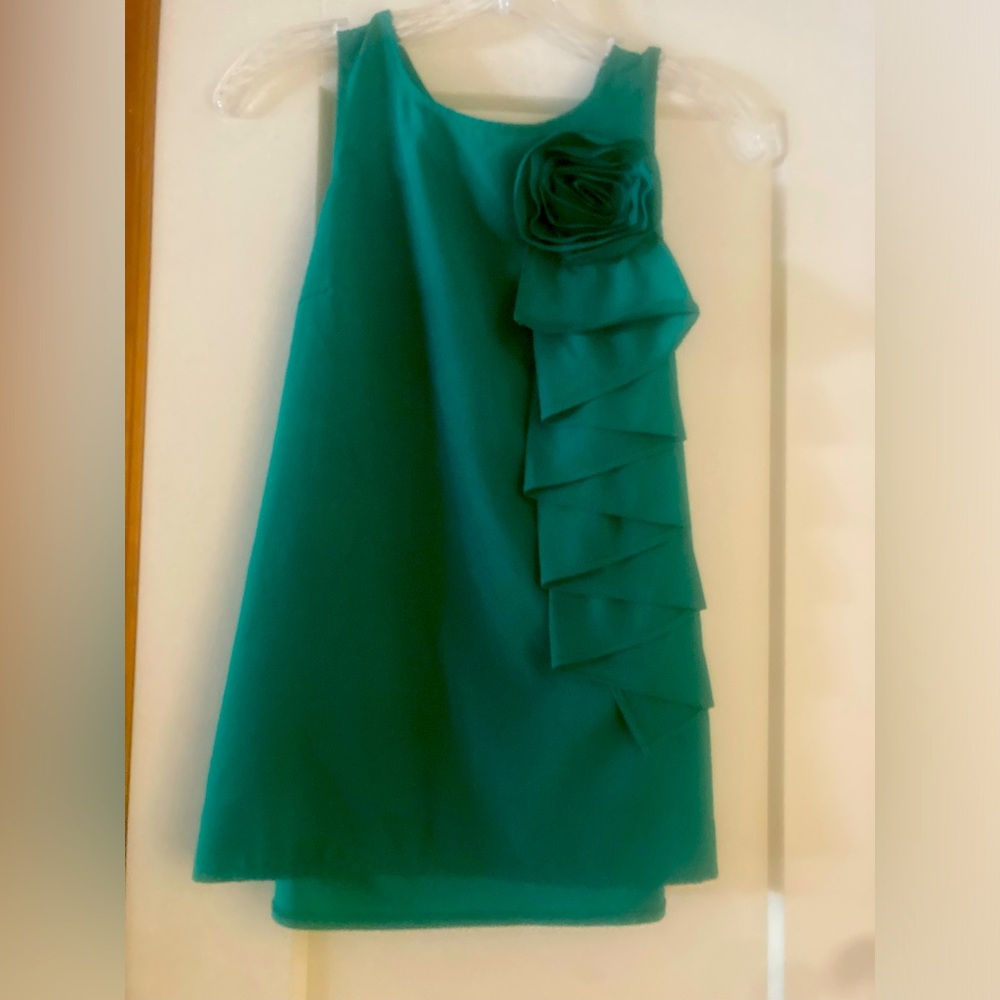 Women’s sleeveless dress blouse